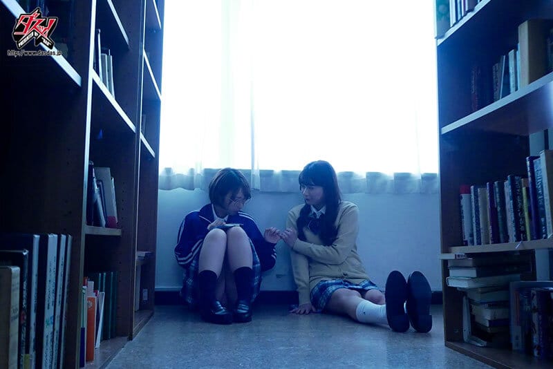 หนังav รักแรกของสองสาว สัมผัสหัวใจผ่านร่างกาย เปลือยใจ DASS-822 1