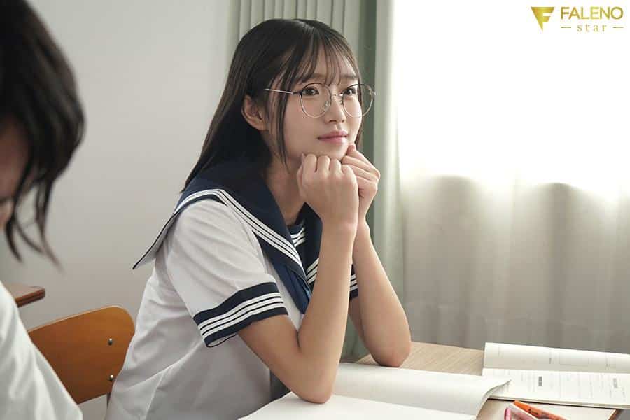 pornญี่ปุ่น เลิกคลาสแล้วอย่าเลิกมองกางเกงในเธอไม่ได้ FNS-174 1