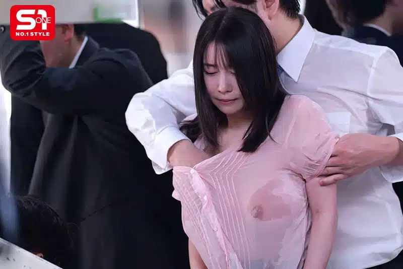 avjapan สาวออฟฟิศขึ้นรถไฟไม่ใส่เสื้อใน จนโดนของจริง SNOS-405 3